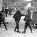 U2 – Sunday Bloody Sunday – Una manifestació pacífica a Derry acaba amb 14 morts (30 de Gener de 1972)
